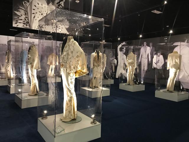 Elvis Presley's outfits