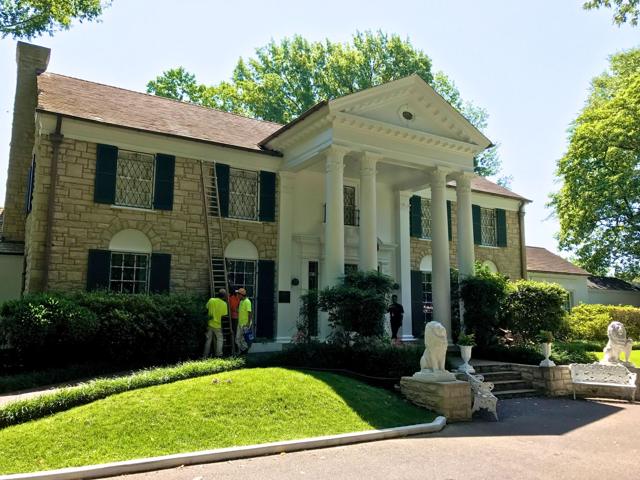Graceland Mansion being repainted